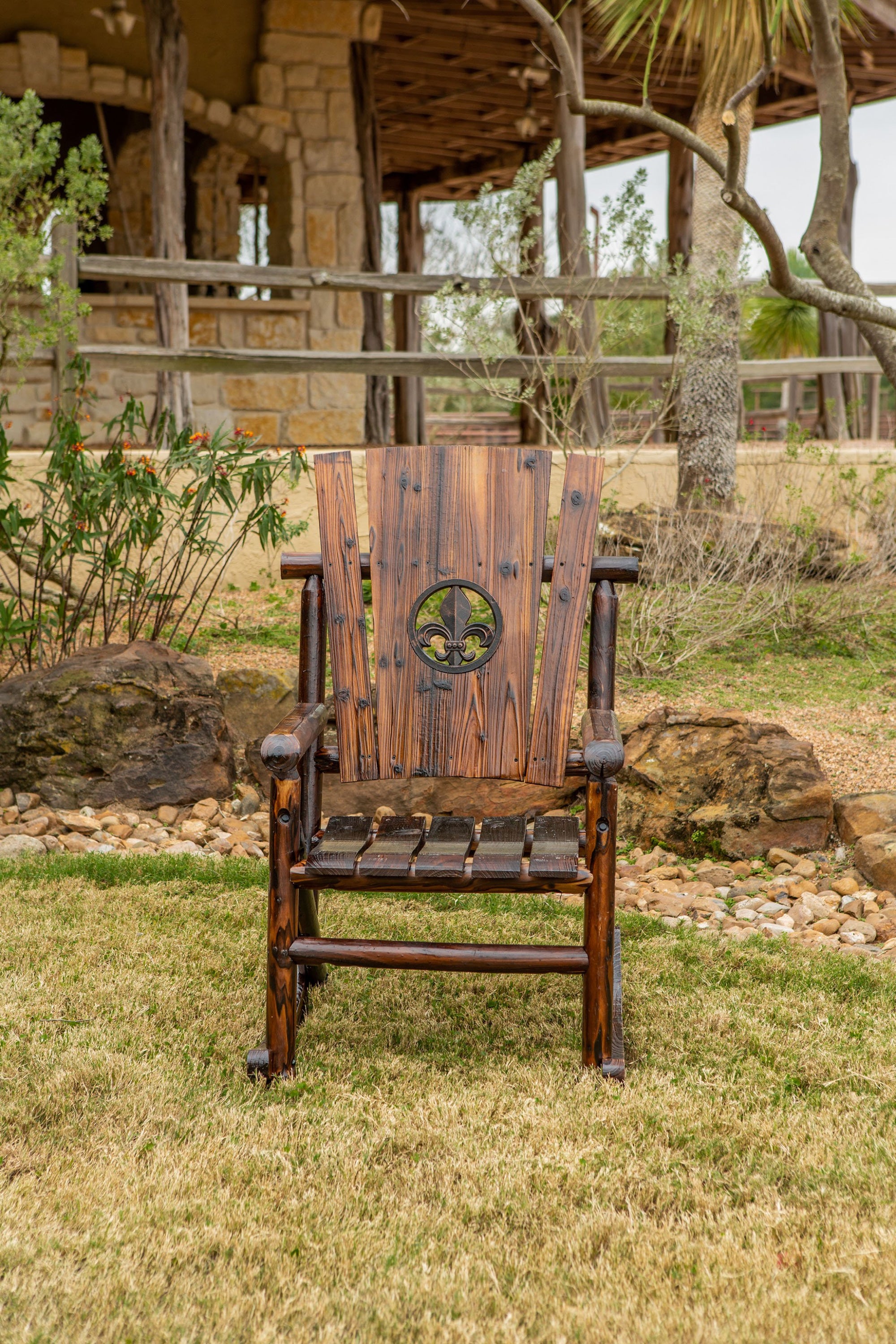Char-Log Fleur-de-lis Medallion Rocker – Leigh Country