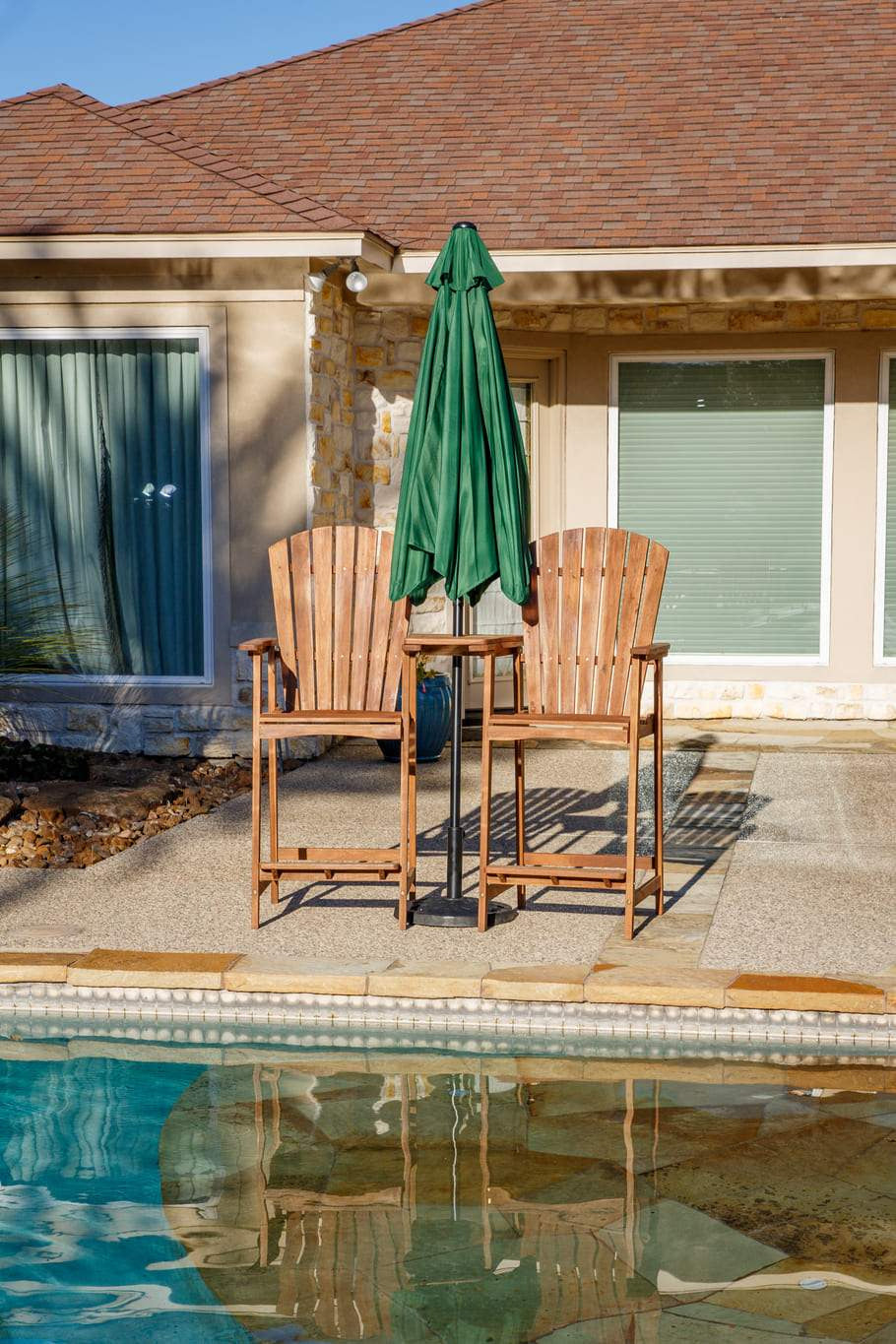 dark green 9 ft patio umbrella with led lights Leigh Country TX 94132 9' Green Solar Powered LED Patio Umbrella